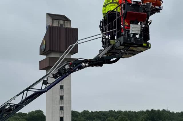 Unsere NotSan Azubis bei der Feuerwehr Bremerhaven zu Besuch.